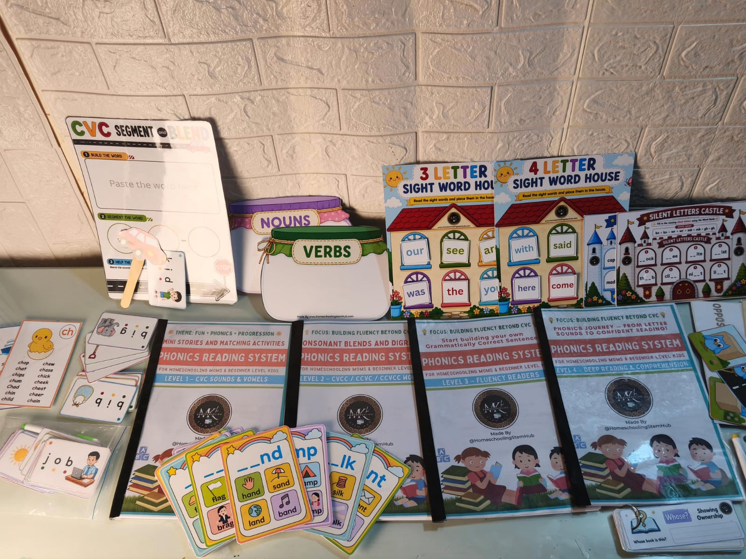 English Phonics Reading System (Level 1–4)